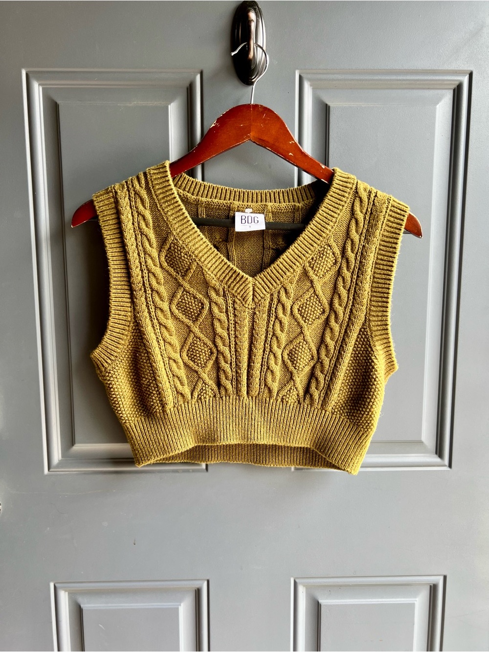 BDG Urban Outfitters Mossy Green Crop Knit Sleeveless Sweater
